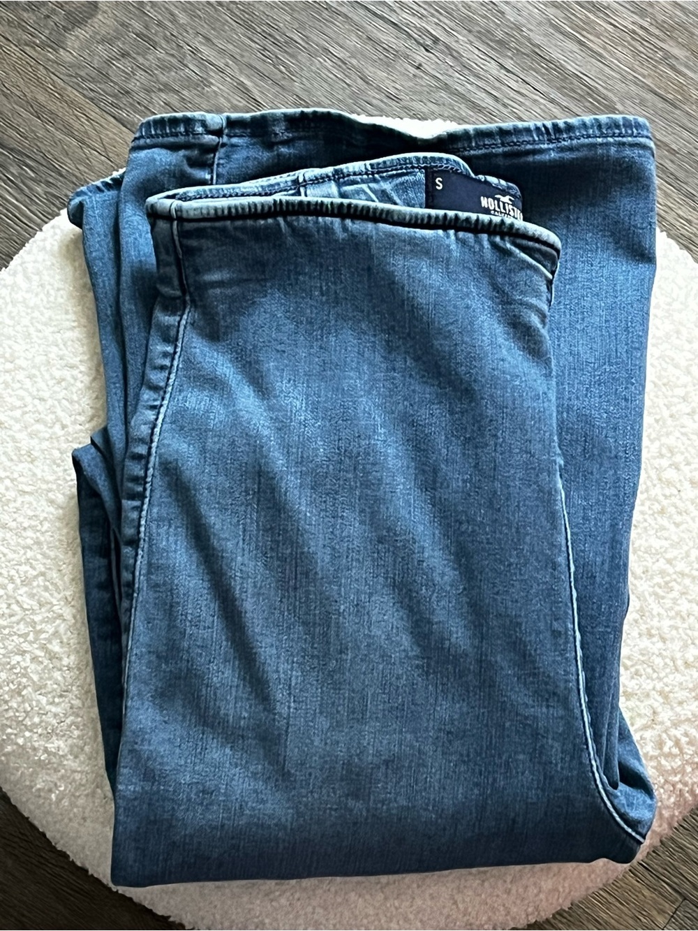 Hollister Blue Skinny High-rise Flare Jegging-Jeans (FLAWS PHOTOGRAPHED)